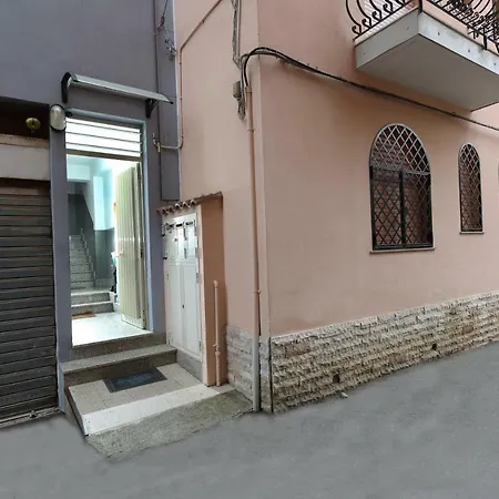 Tyttyhouse Apartment Giardini-Naxos